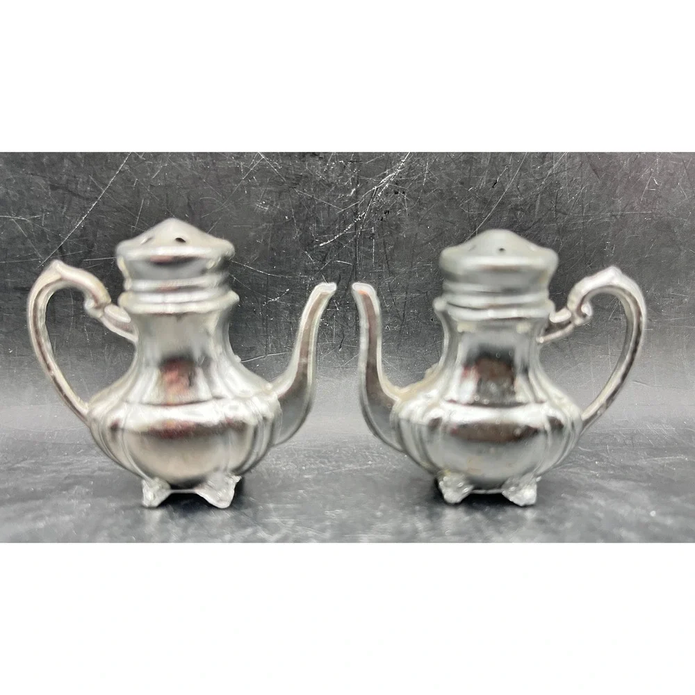 Vtg‎ Metal Silver Teapot Salt & Pepper Shakers 2